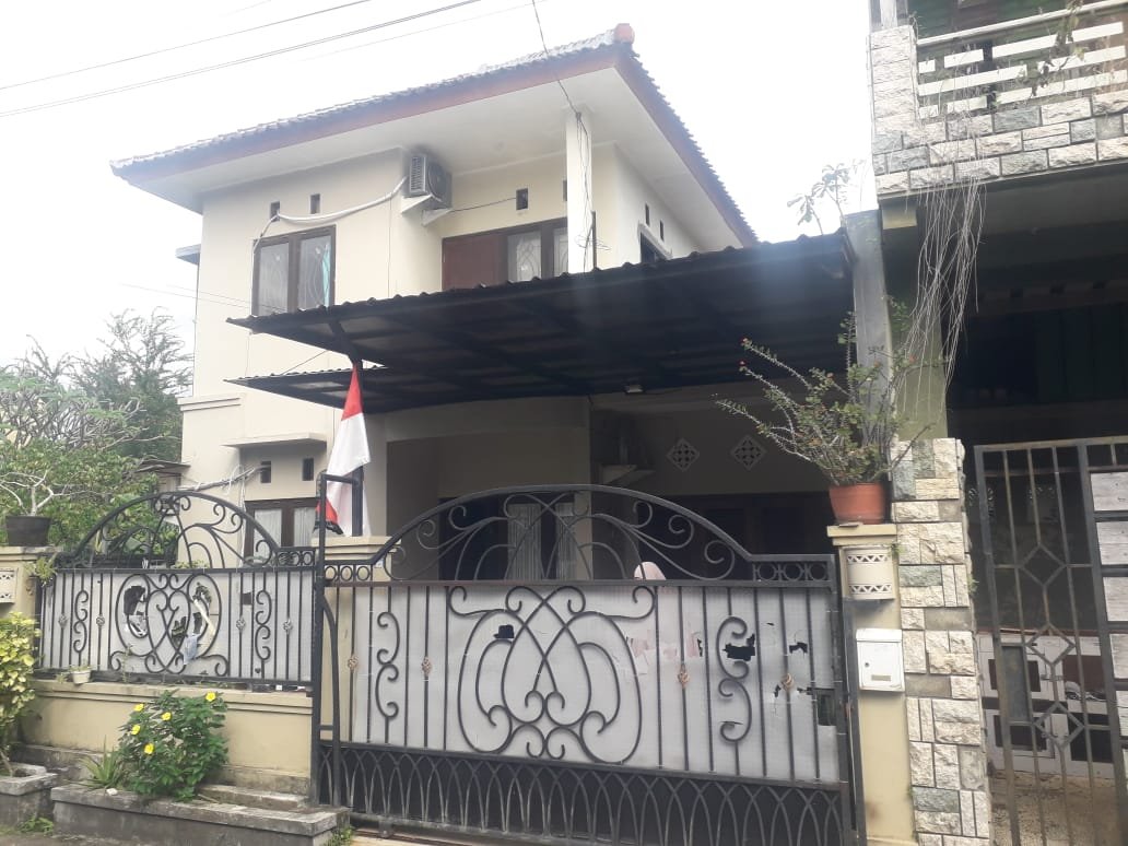 1 BIDANG TANAH DENGAN LUAS TOTAL 172M2 BERIKUT DENGAN BANGUNAN DI KABUPATEN BADUNG 