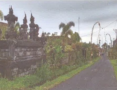 2 BIDANG TANAH DENGAN LUAS TOTAL 9740 M2 BERIKUT BANGUNAN DI KABUPATEN BADUNG 