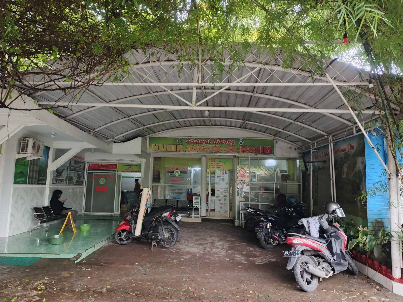 1 BIDANG TANAH DENGAN TOTAL LUAS 455 M2 BERIKUT BANGUNAN DI KABUPATEN LOMBOK BARAT