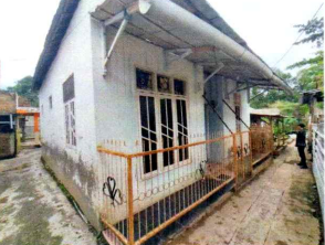 1 BIDANG TANAH DENGAN TOTAL LUAS 65 M2 BERIKUT BANGUNAN DI KABUPATEN BIMA