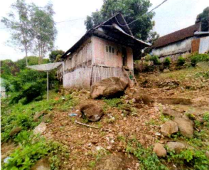 1 BIDANG TANAH DENGAN TOTAL LUAS 258 M2 BERIKUT BANGUNAN DI KABUPATEN BIMA
